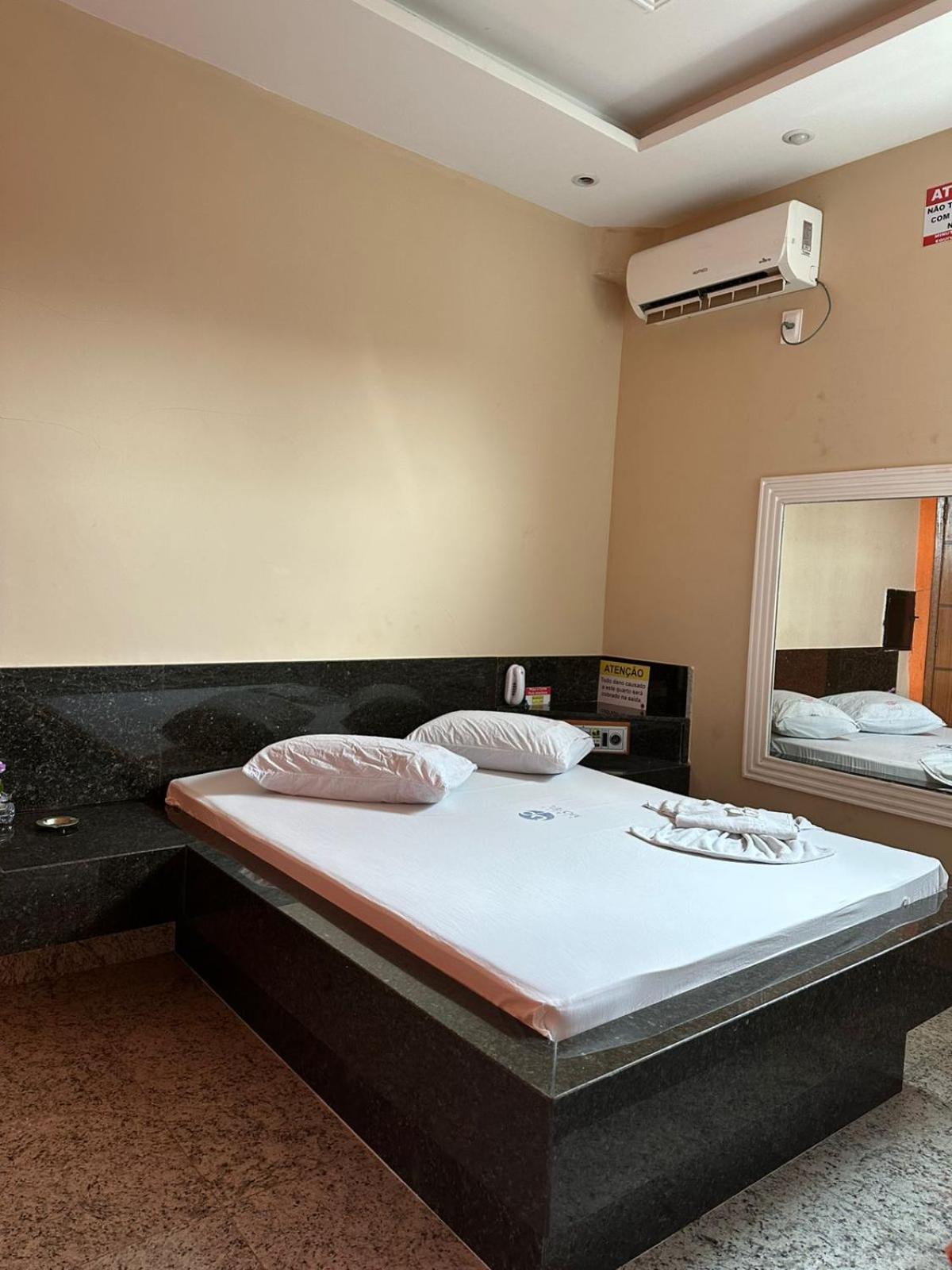 Up Stairs Motel Adults Only Betim Exterior foto